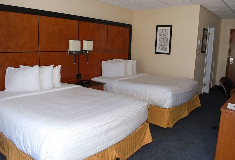 هاستل Rodeway Inn