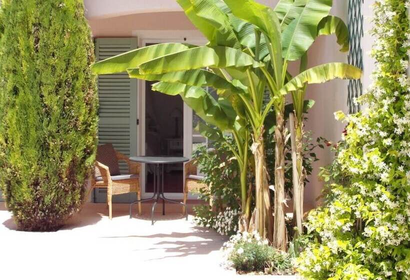 ベッドアンドブレックファースト Chambres D Hotes Hacienda Les Mimosas