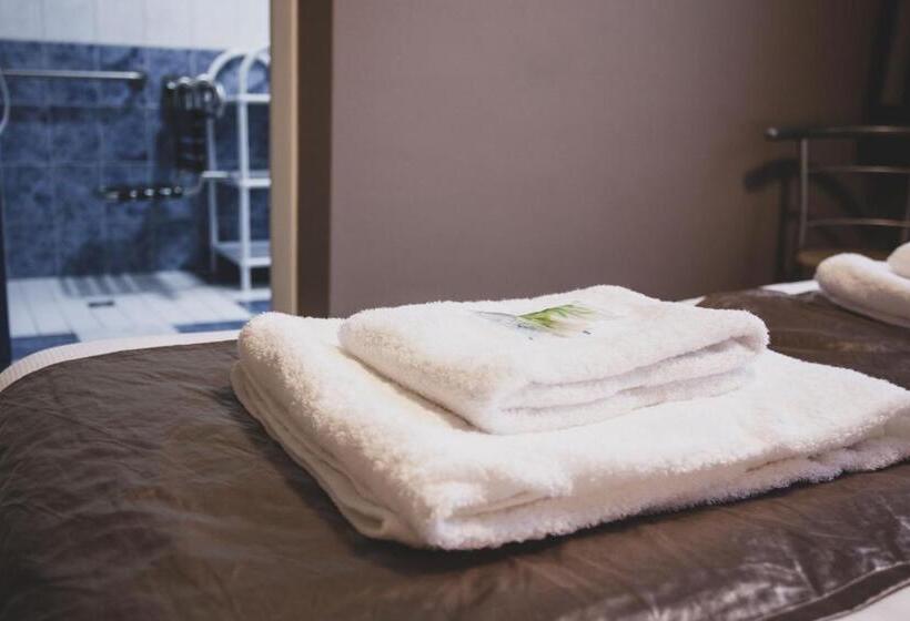 بنسيون Floréal