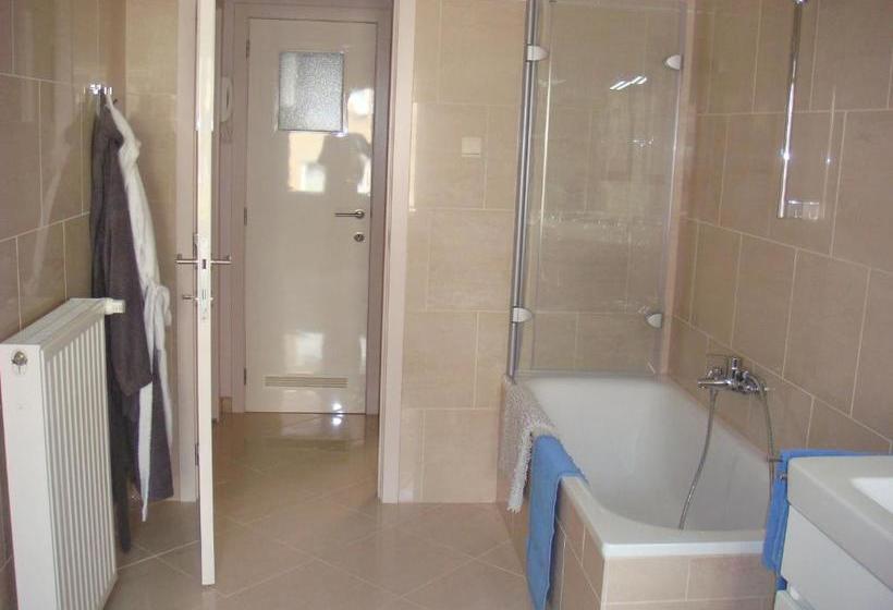 پانسیون Gastenkamers Centersuites
