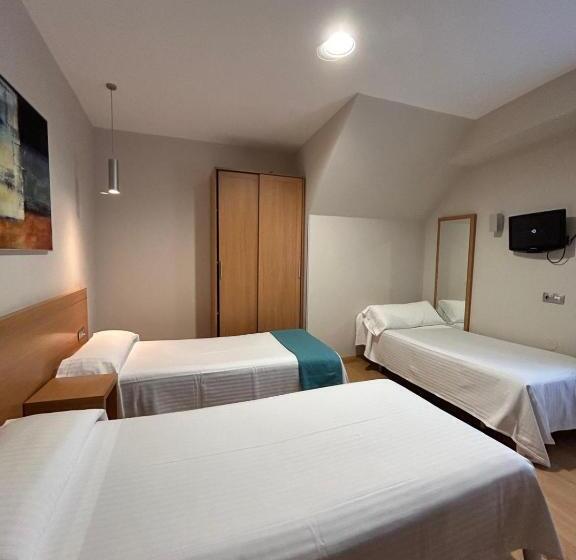 بنسيون Hostal Aralar