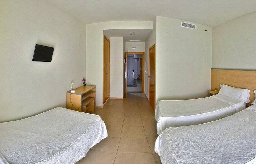 پانسیون Hostal Manuela