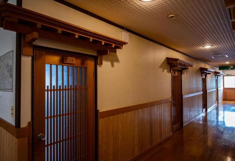 بنسيون Toemu Nozawa Lodge