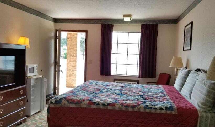 הוסטל Americas Inn Bardstown