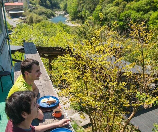 펜션 Guesthouse Momonga Village Hostel