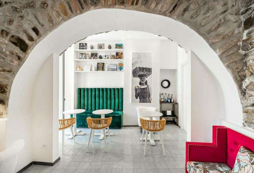 پانسیون La Torretta Lodge