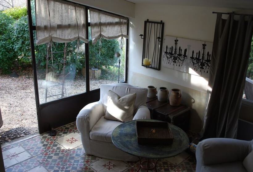 Пансион Sous Les Canniers