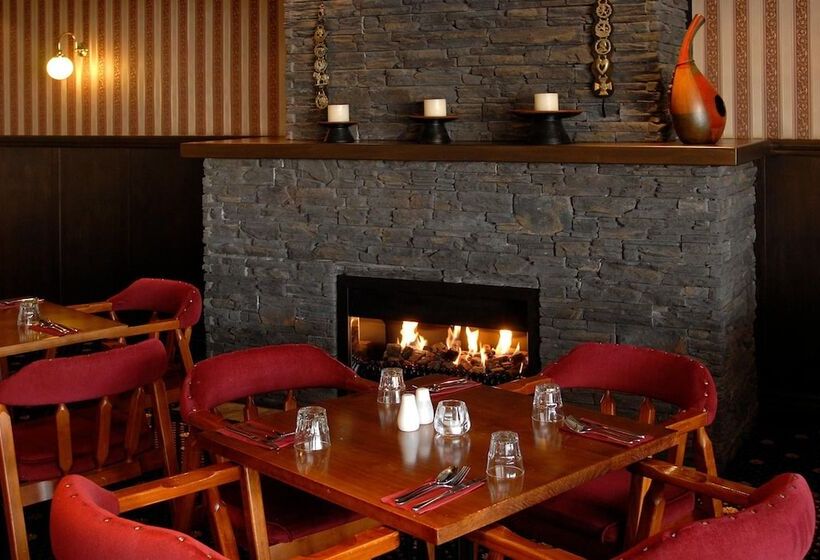 旅馆 Horse And Jockey Inn
