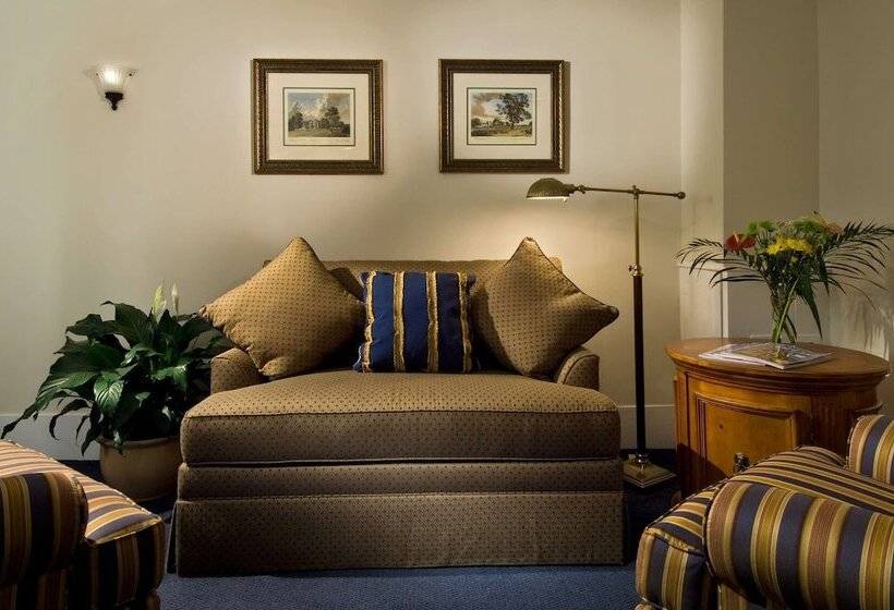 هاستل The Inn At Cape Cod
