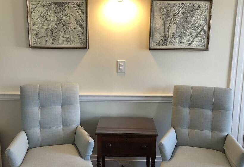 هاستل The Inn At Cape Cod