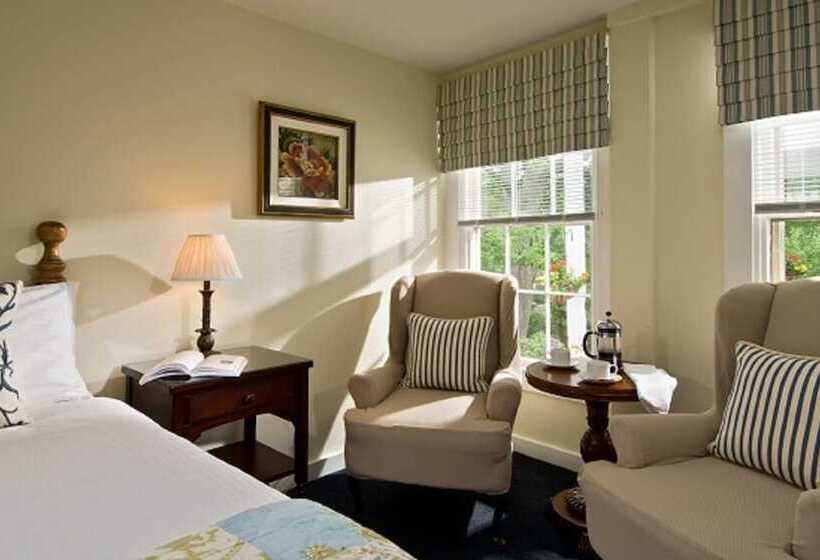 هاستل The Inn At Cape Cod