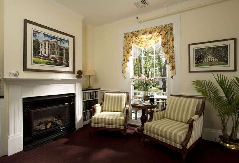 هاستل The Inn At Cape Cod