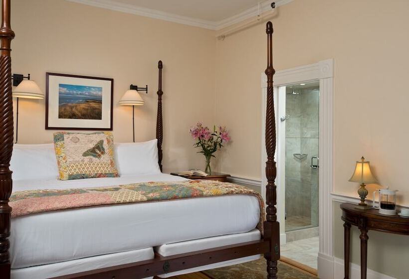 هاستل The Inn At Cape Cod