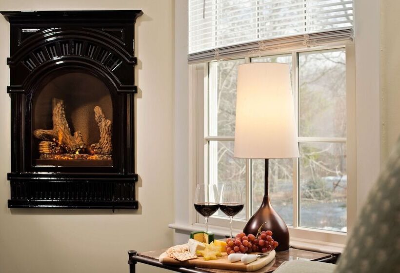 هاستل The Inn At Cape Cod