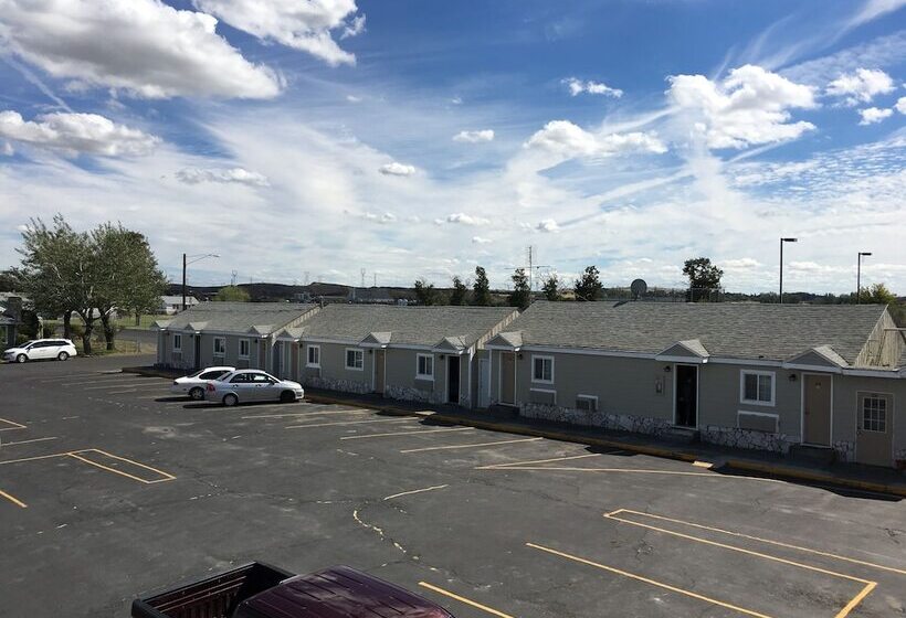 호스텔 Umatilla Inn & Suites