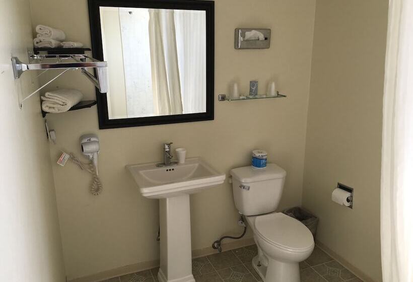 호스텔 Umatilla Inn & Suites