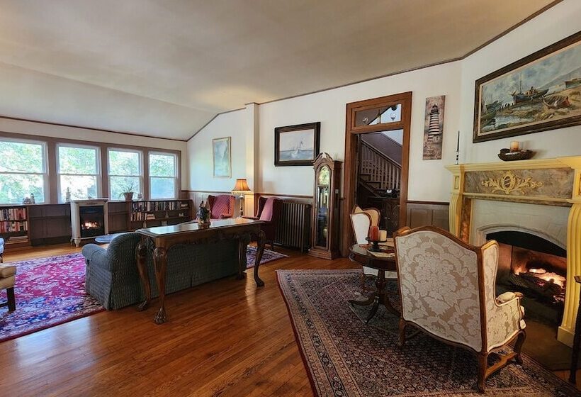 旅馆 Vine Cottage Inn