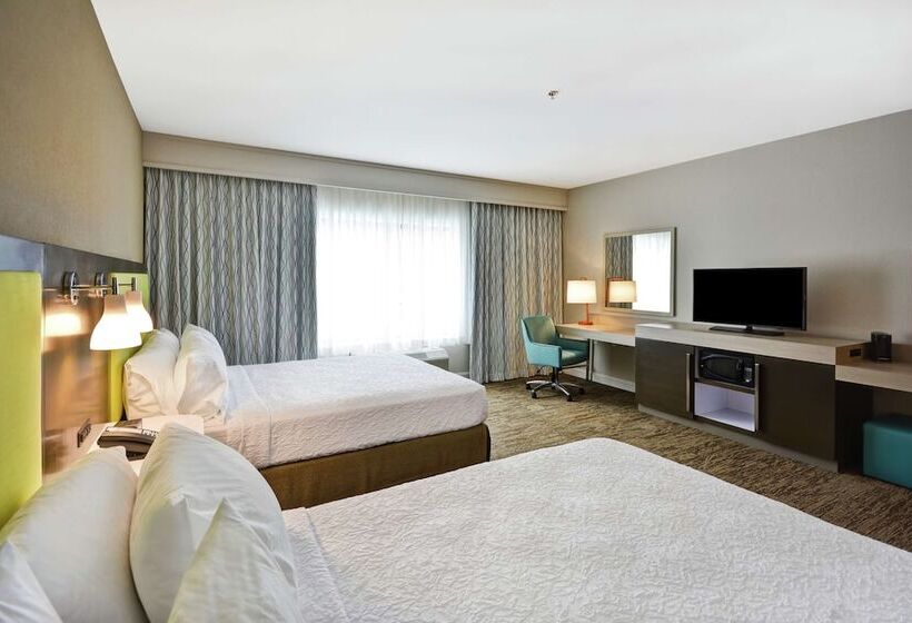Отель Hampton Inn &  Suites Grants Pass