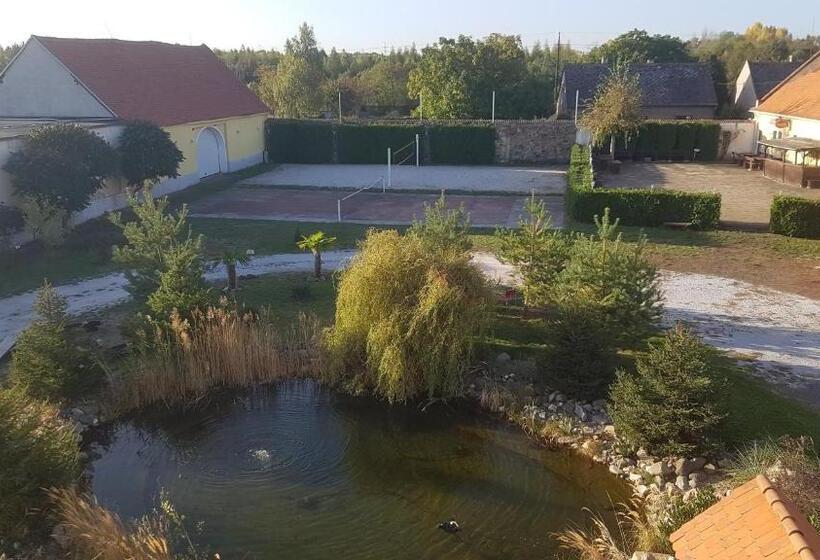 Пансион Holiday Centrum