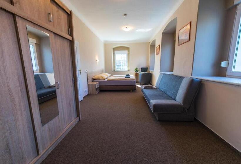 Пансион Holiday Centrum