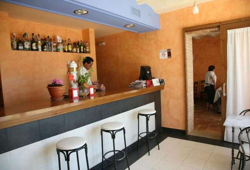 بنسيون Hostal La Fuente