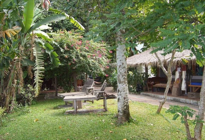 پانسیون Mut Mee Garden Guest House