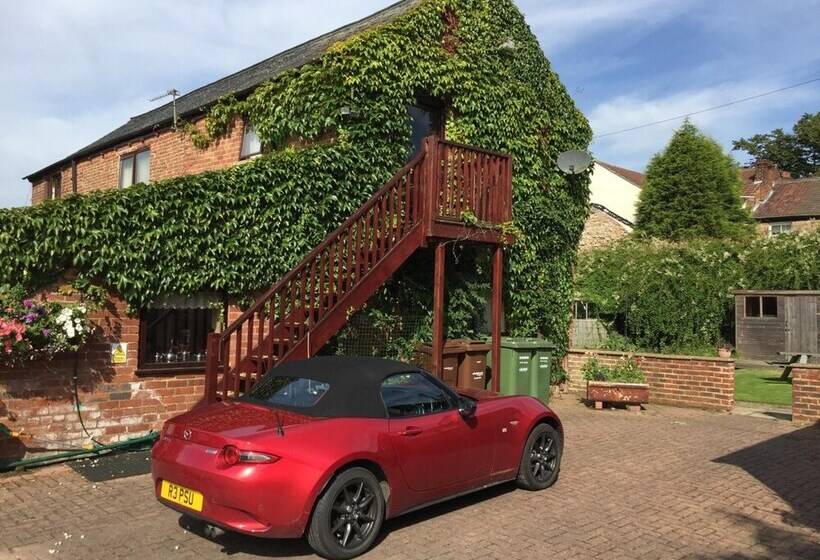 펜션 Rolandscroft Guest House