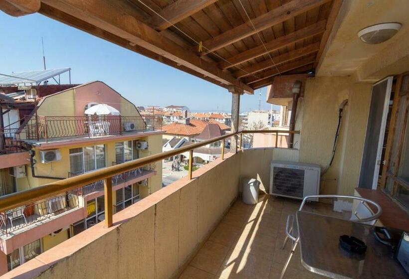 پانسیون Fener Guest House