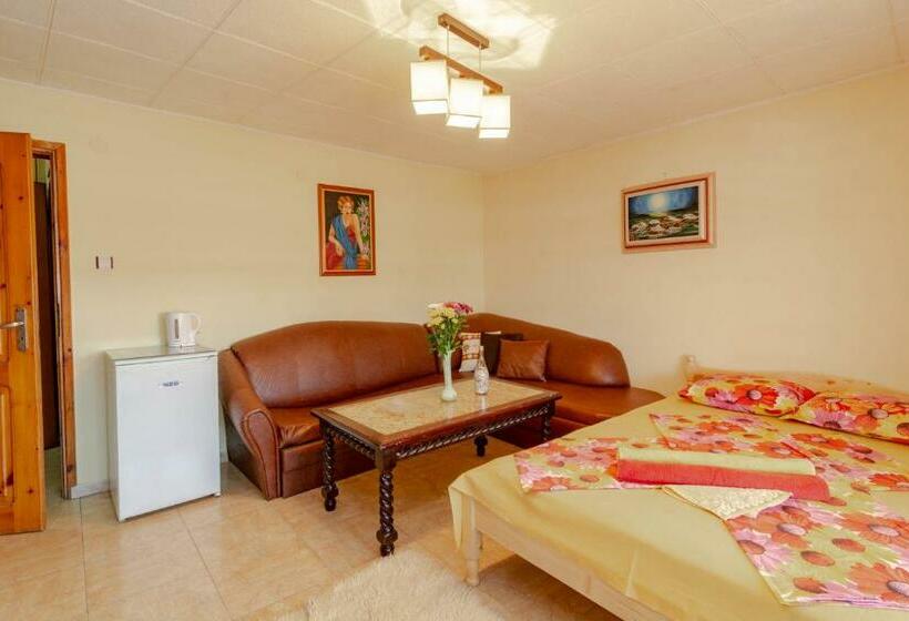 پانسیون Fener Guest House