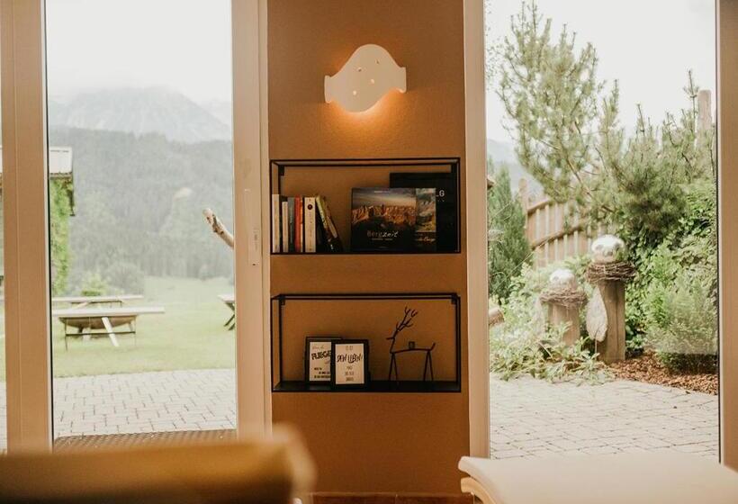 پانسیون Hoferhof Ski In & Ski Out Hotel Schladming  Dachstein