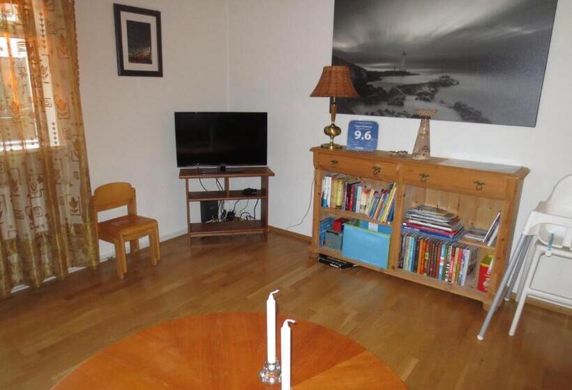 پانسیون Teigur Guesthouse
