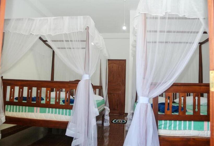 پانسیون Tithira Guest House