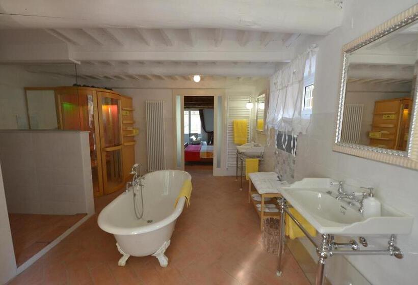 بنسيون Villa Lucchesi