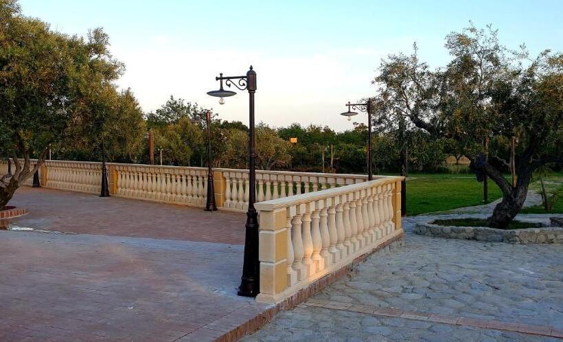 فندق Donnastella