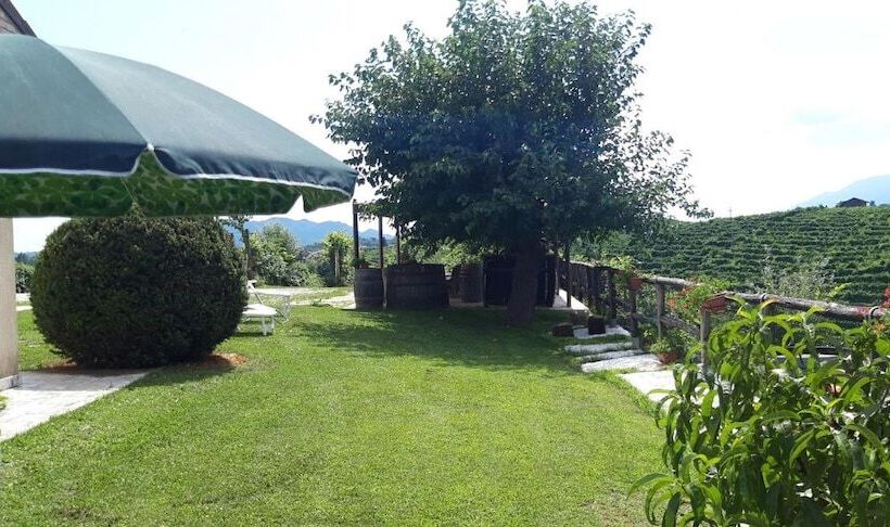 هتل La Casa Vecchia