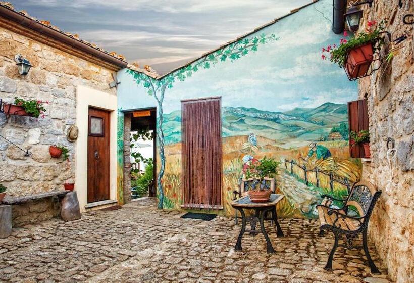 هتل Masseria Xireni