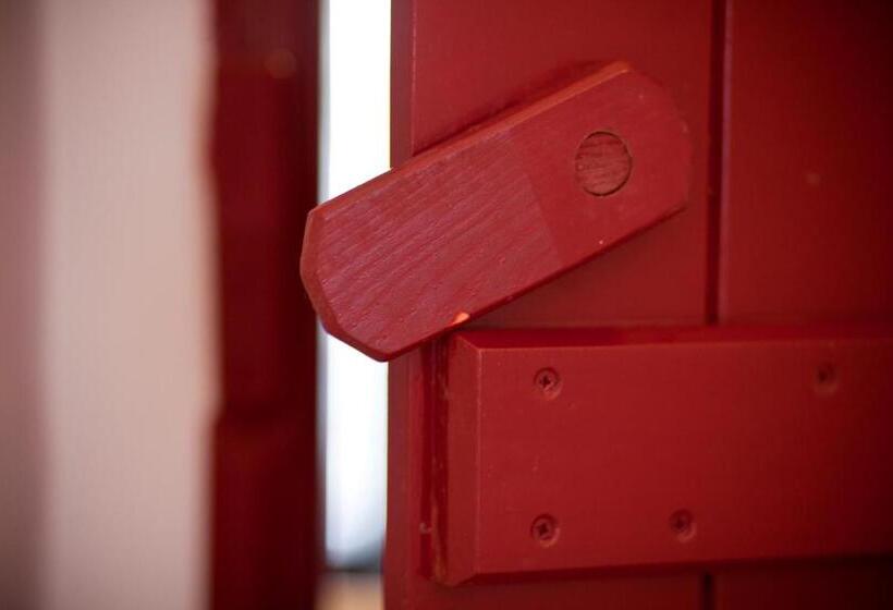 هتل Monte Dos Parvos