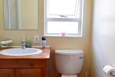 پانسیون Auberge Alouette Guesthouse