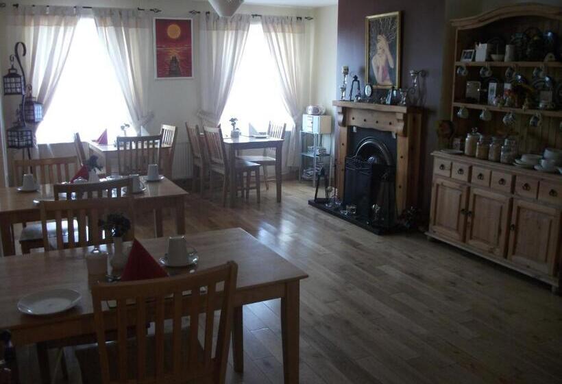 Пансион Clare Street B&b