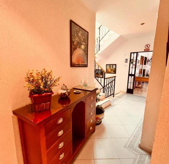 بنسيون Hostal Muriel