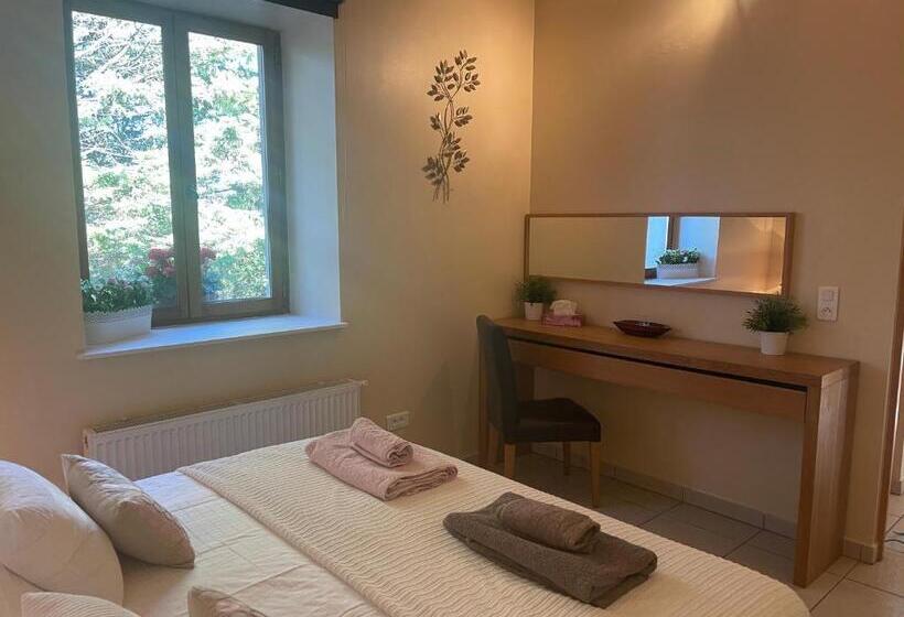 ペンション Gites Du Caylar   Chambres Et Appartments