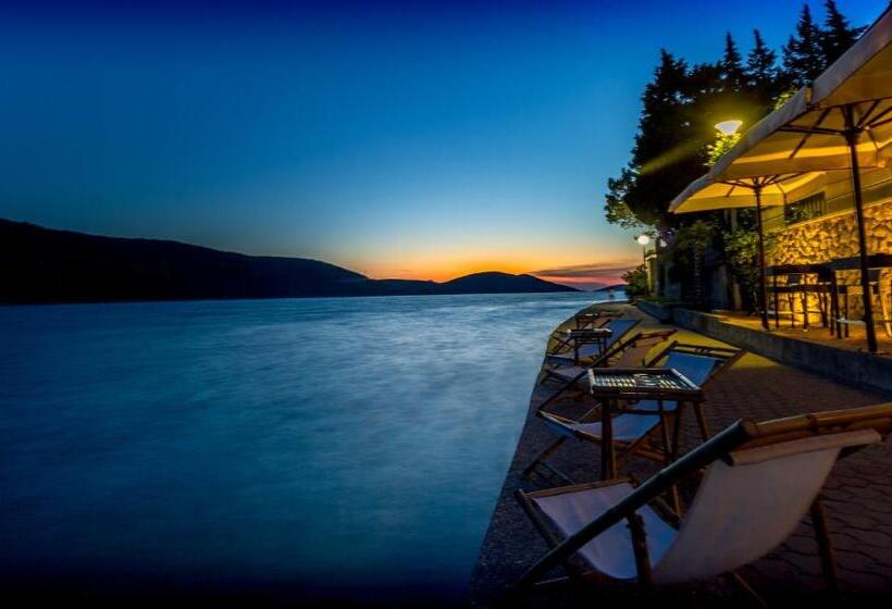 پانسیون Guest House Villa Maslina Neum