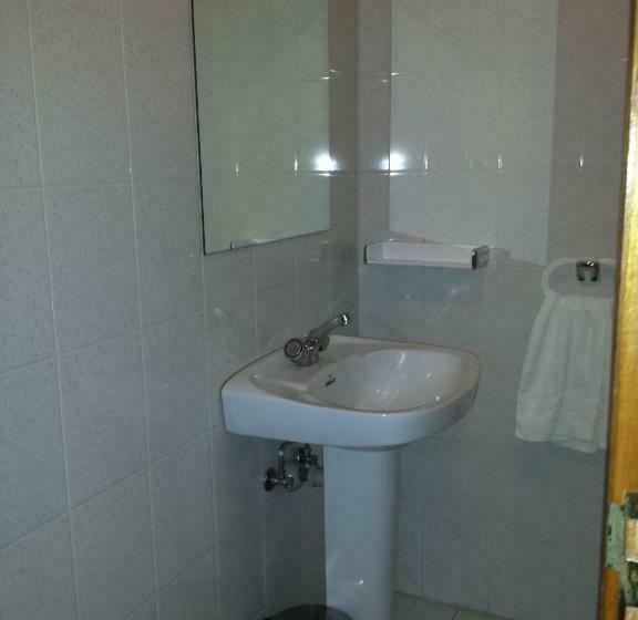 پانسیون Hostal Atila