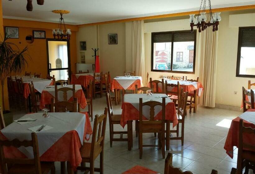 پانسیون Hostal Atila