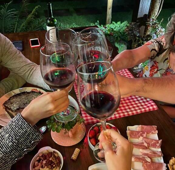 پانسیون Pousada Vila Rosada