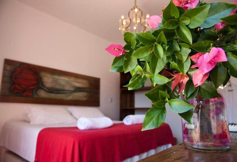 پانسیون Pousada Vila Rosada