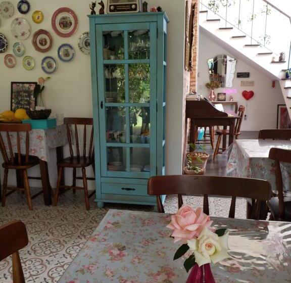 پانسیون Pousada Vila Rosada