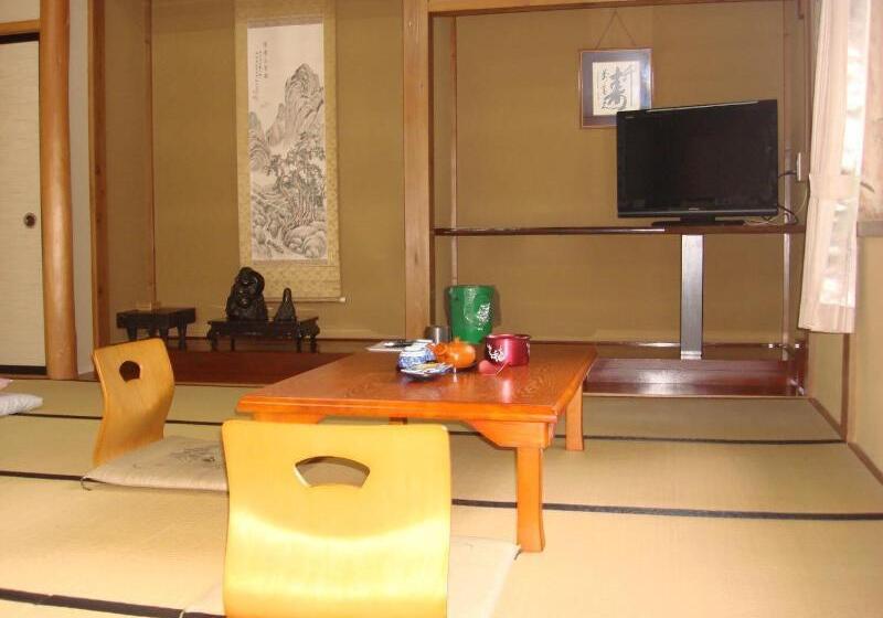 بنسيون Shukubo Kanbayashi Katsukane