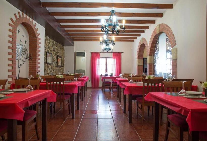 פנסיון Trisileja En Posada La Busta