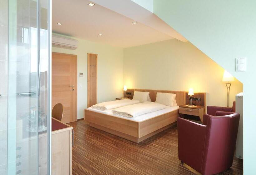 پانسیون Weingut Skoff Original